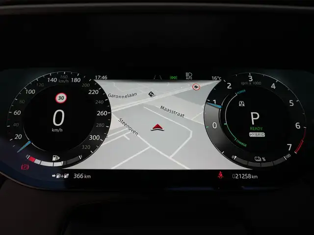 Land Rover Range Rover Sport view 15