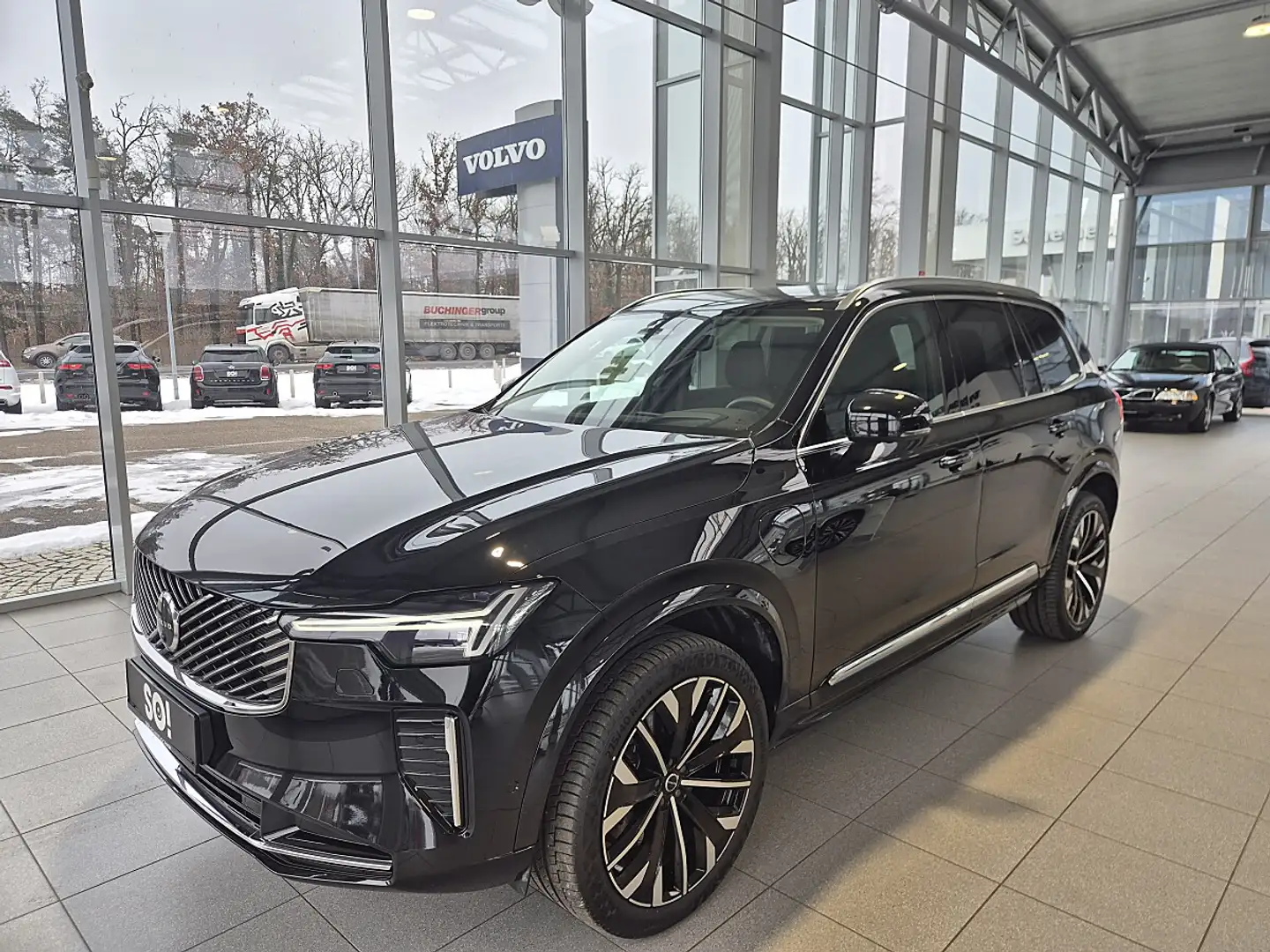 Volvo XC90 T8 AWD PHEV 18,8kWh Plus Bright Schwarz - 2