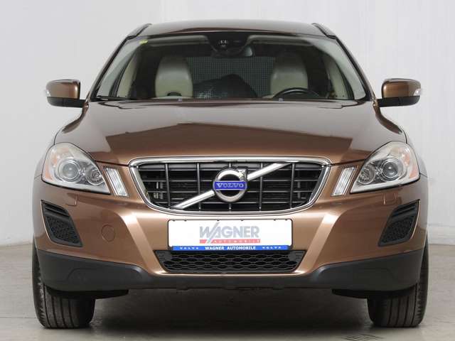 Volvo XC60 T5 Powershift Summum *8-fach * Xenon * Leder*