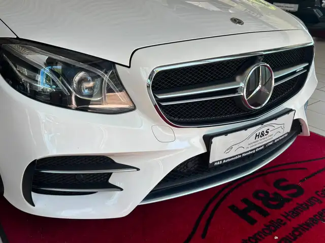 Mercedes-Benz E view 9