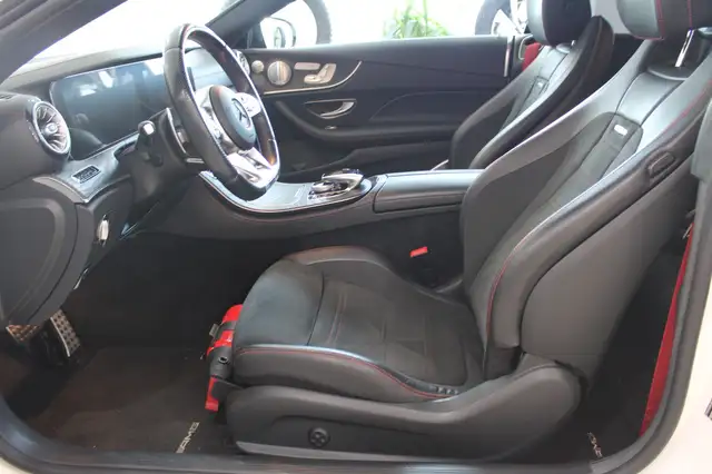 Mercedes-Benz E view 14