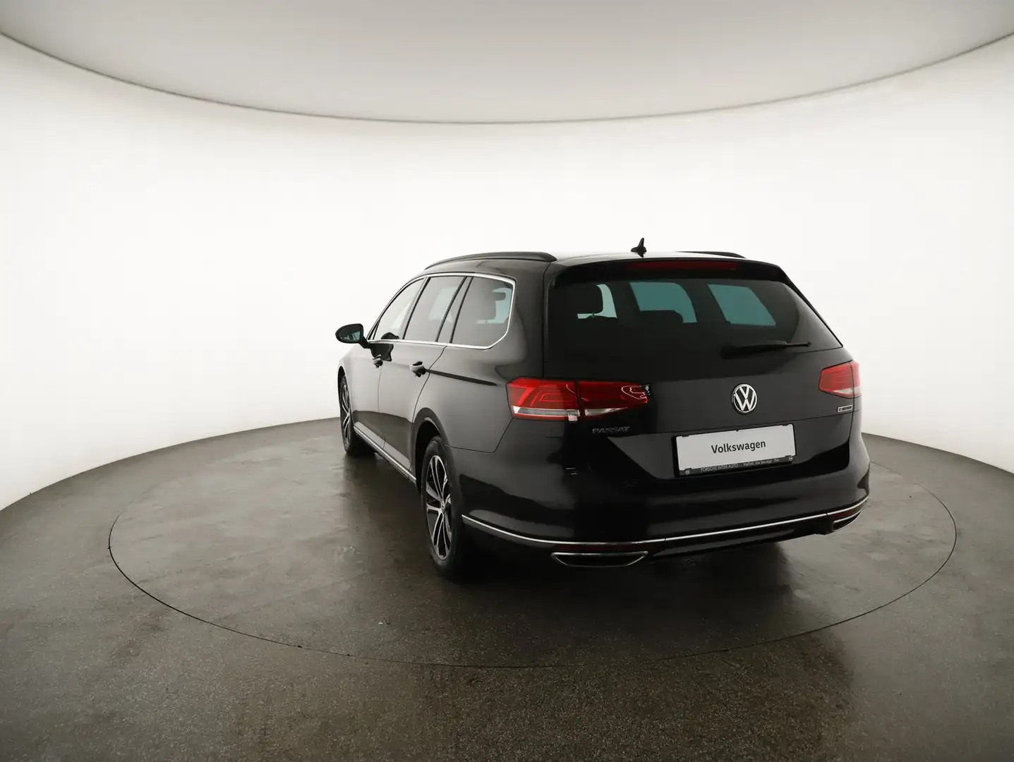 Volkswagen Passat Variant CL TDI SCR 4MOTION DSG Schwarz - 2
