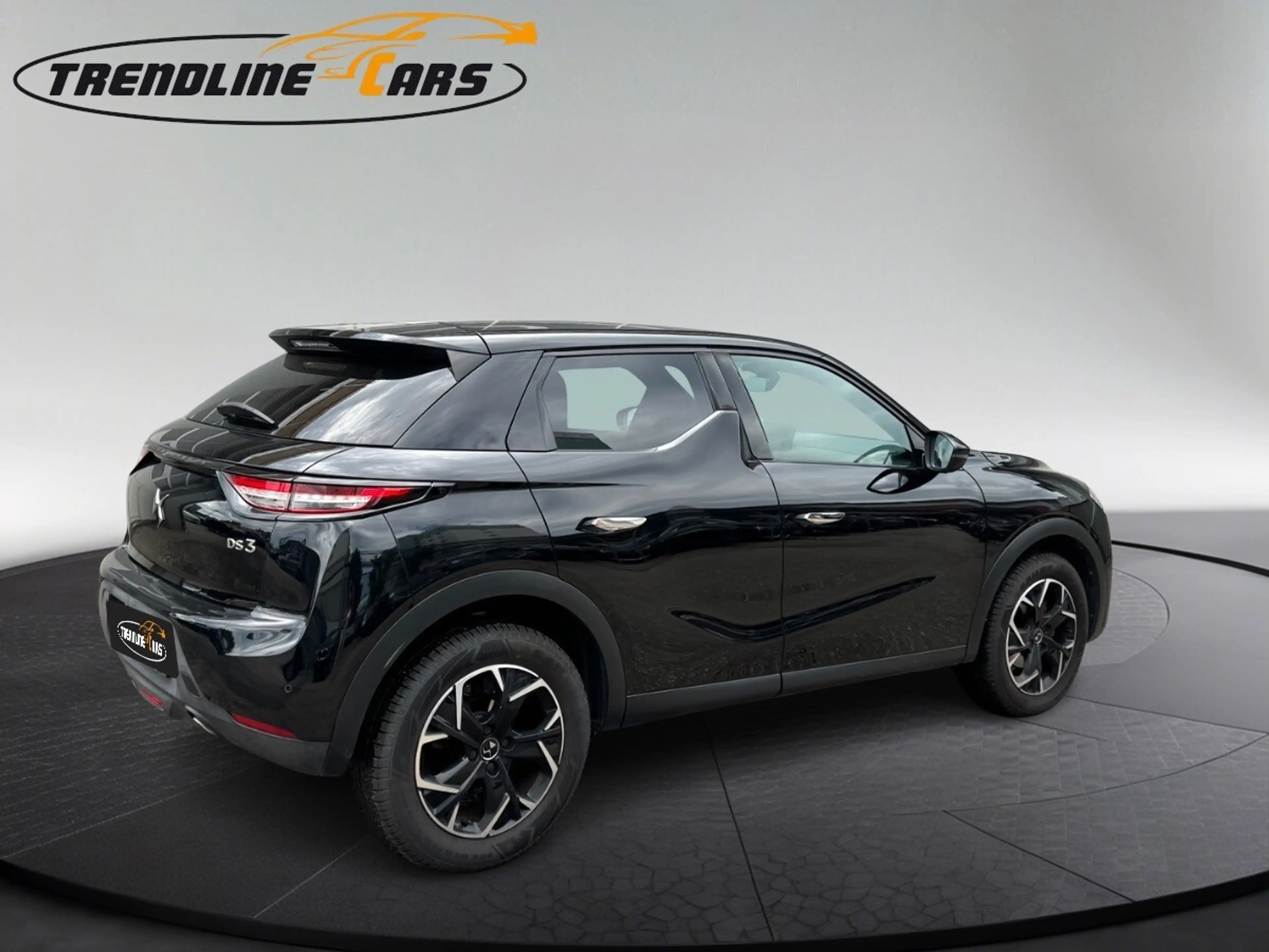 DS Automobiles DS 3 DS3 Crossback BlueHDI 100 So Chic — photo 15