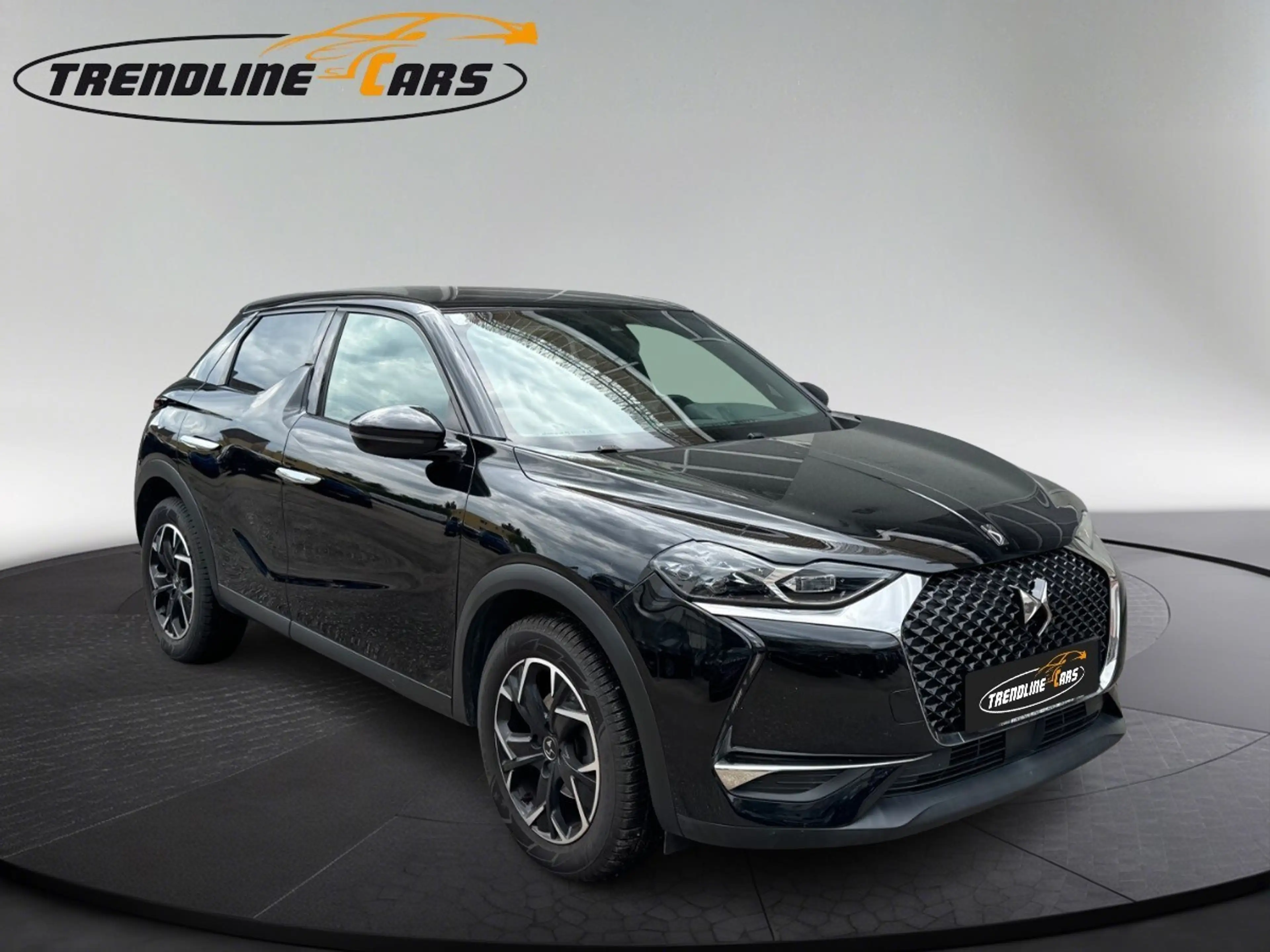 DS Automobiles DS 3 DS3 Crossback BlueHDI 100 So Chic — photo 14