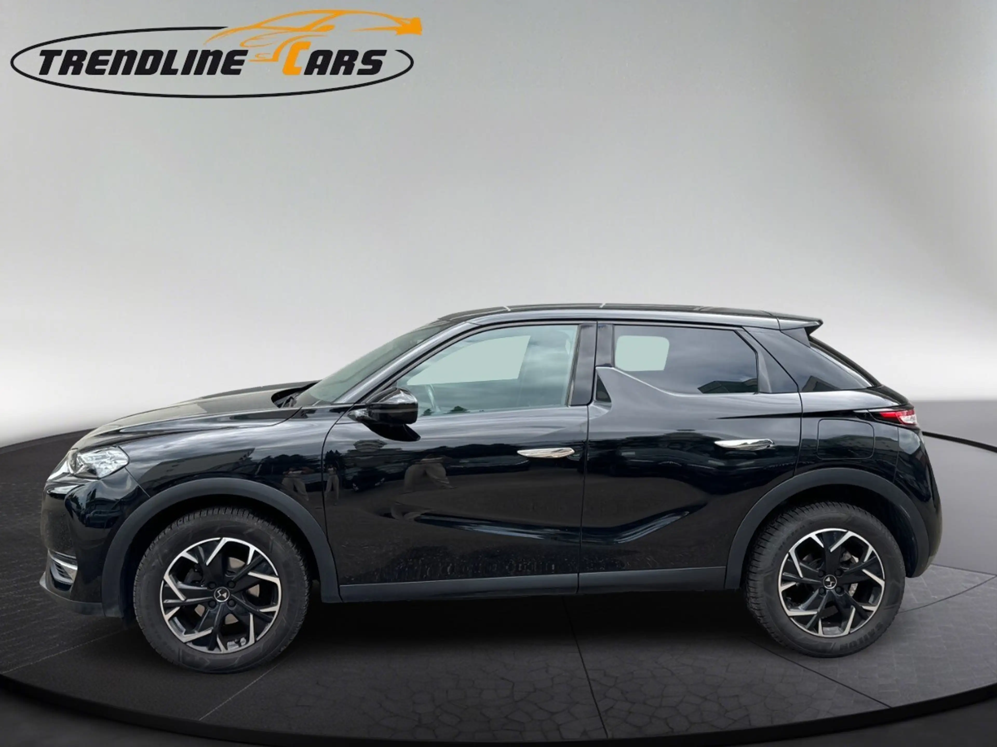 DS Automobiles DS 3 DS3 Crossback BlueHDI 100 So Chic — photo 4