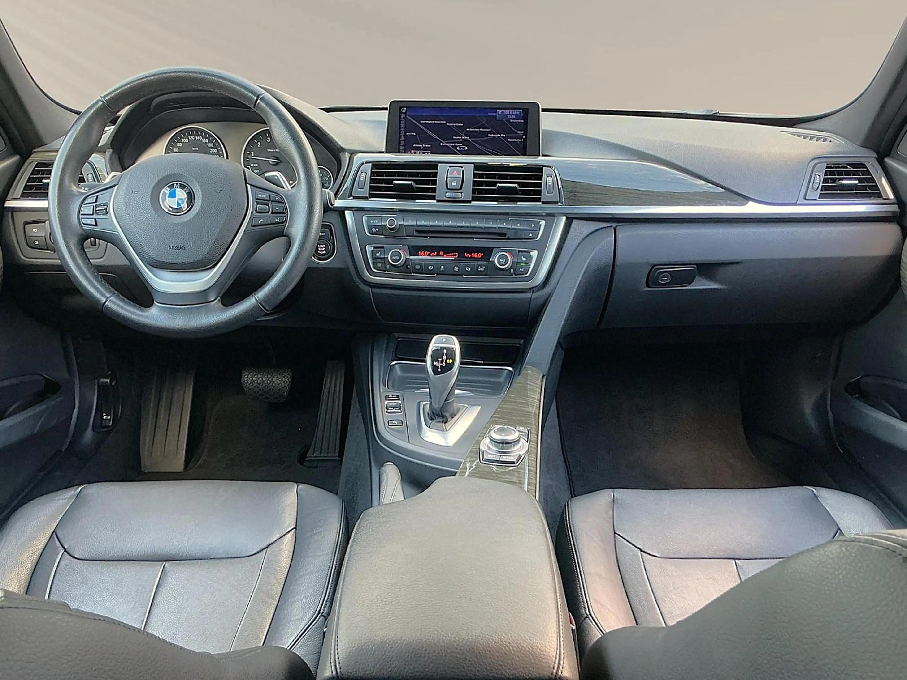 BMW 328 i AUT Touring Luxury XEN HUD NAVI SHZ RFK PDC — photo 8