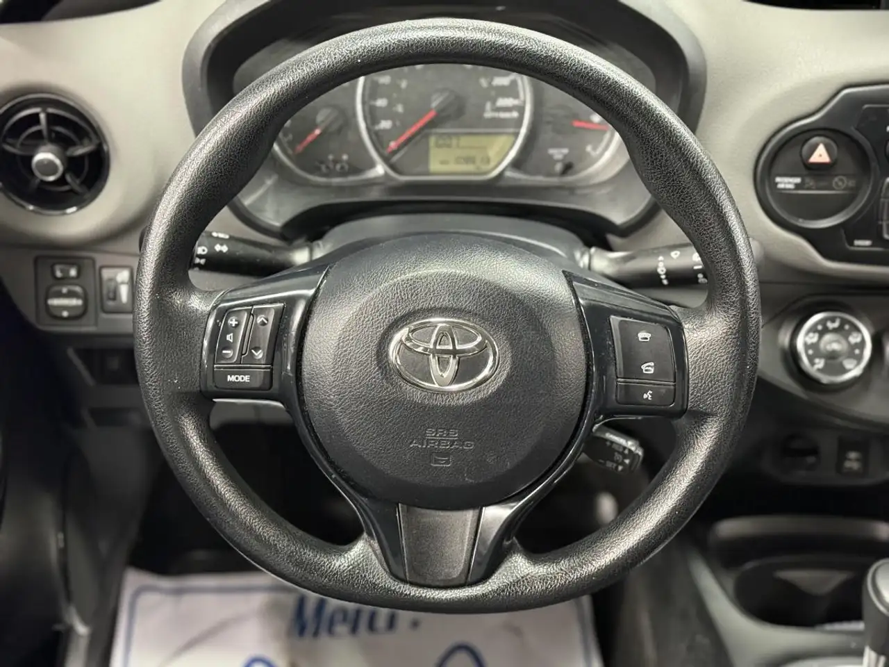 Toyota Yaris снимка Toyota Yaris