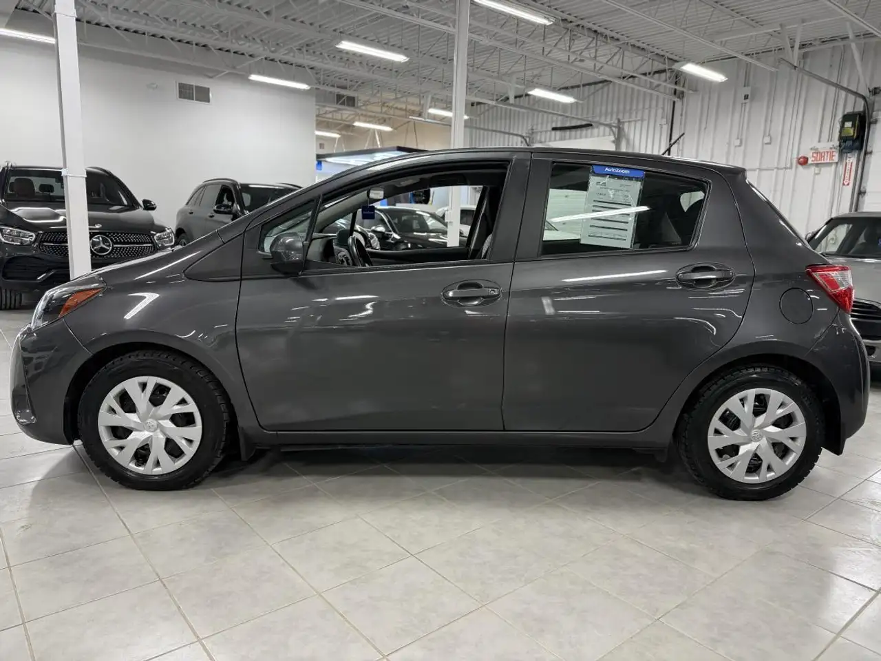 Toyota Yaris снимка Toyota Yaris