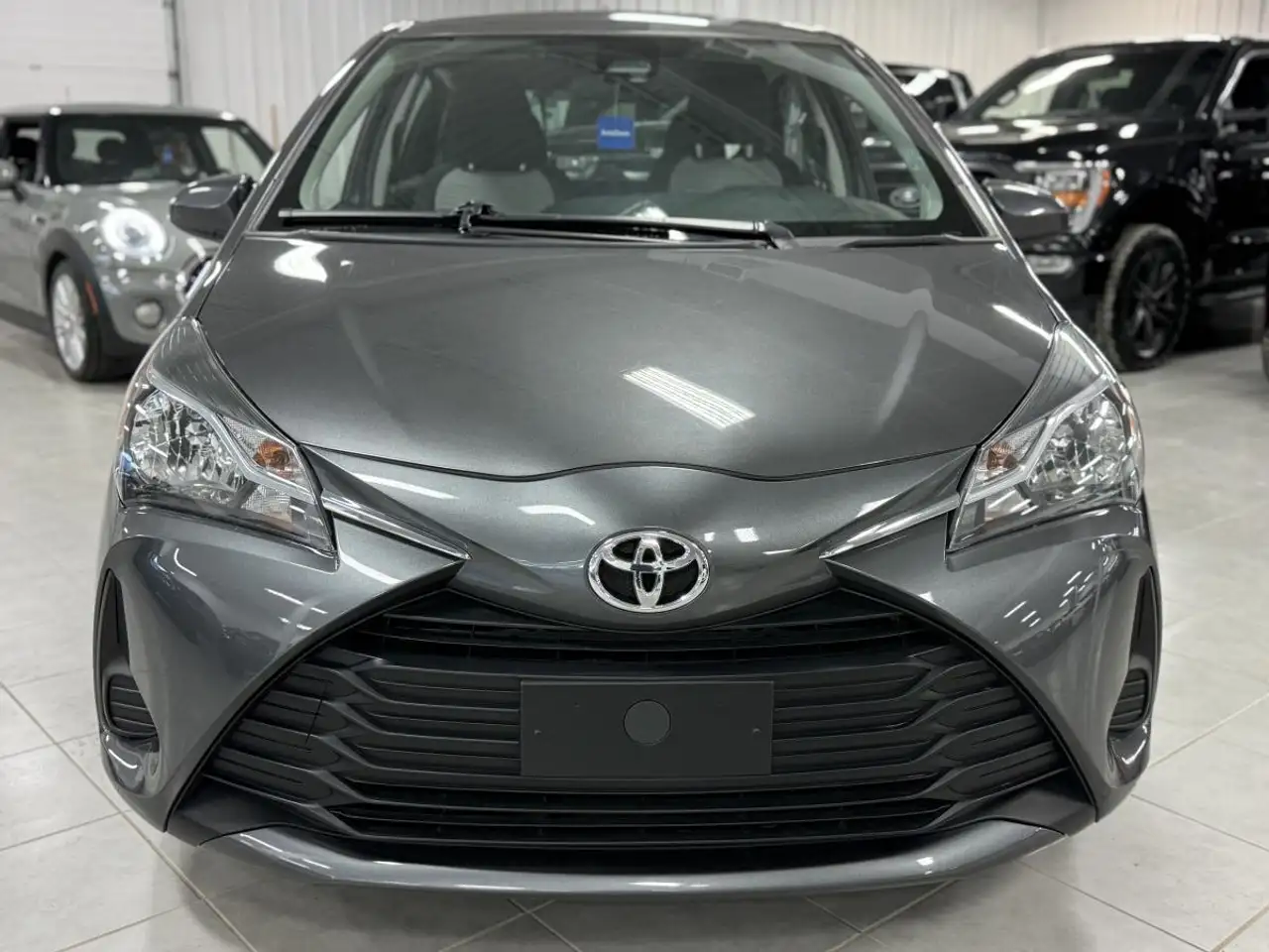 Toyota Yaris снимка Toyota Yaris