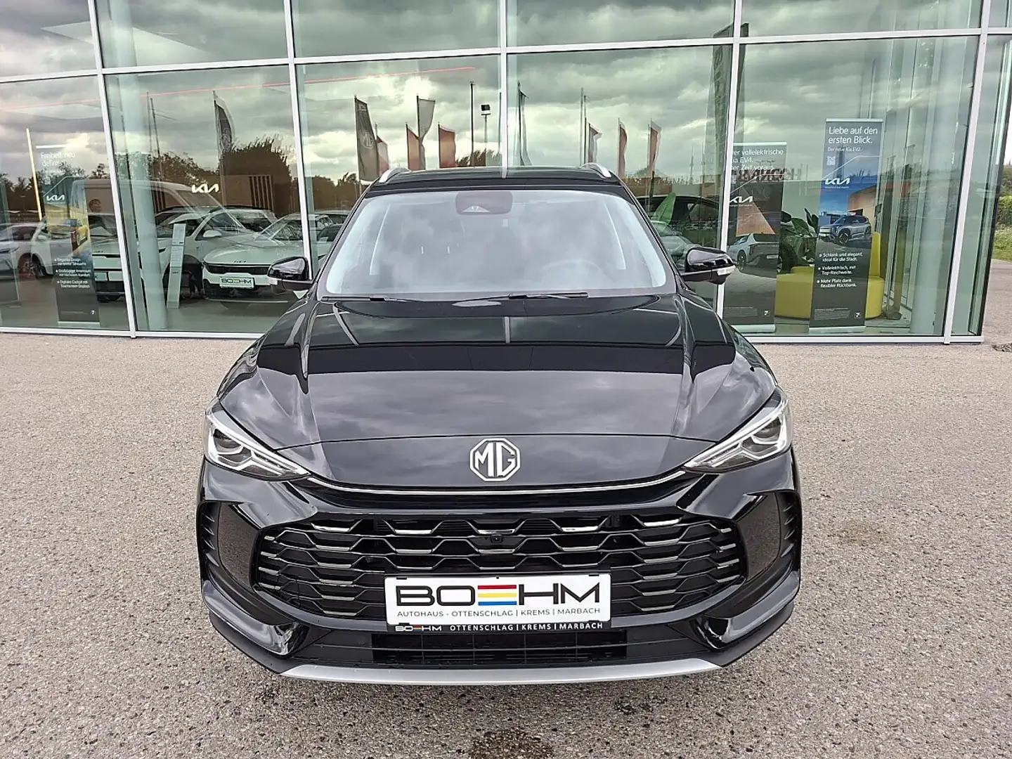 MG ZS 1.5 Hybrid+ Luxury + Panoramaschiebedach Schwarz - 2