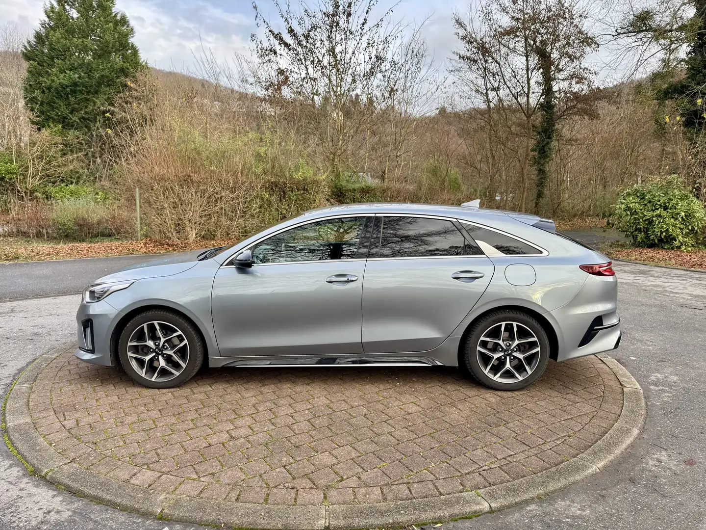 Kia ProCeed / pro_cee'd ProCeed 1.4 T-GDi GT-Line DCT ISG Gris - 2