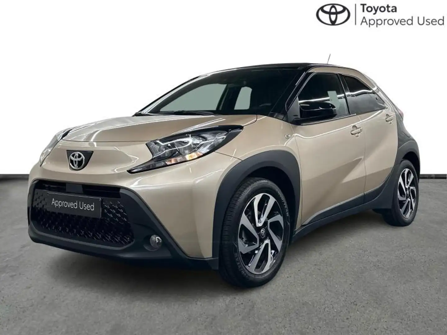 Toyota Aygo X Air pulse Automatique Beige - 1