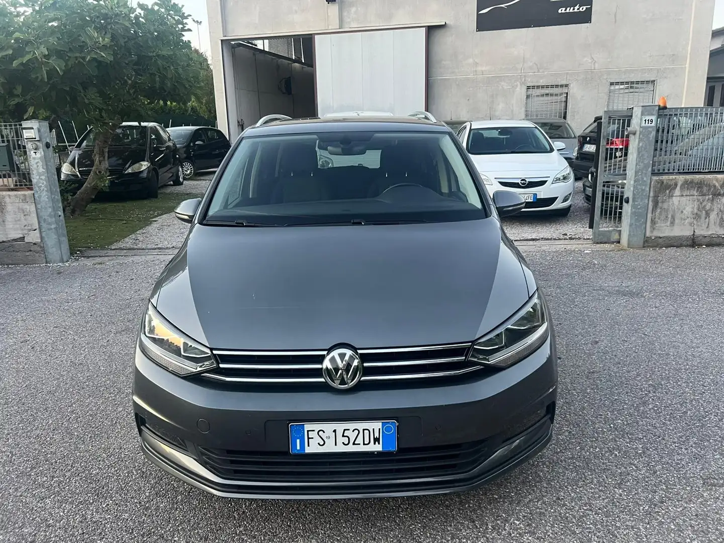 Volkswagen Touran Touran III 2015 1.6 tdi Business 115cv dsg Gris - 1