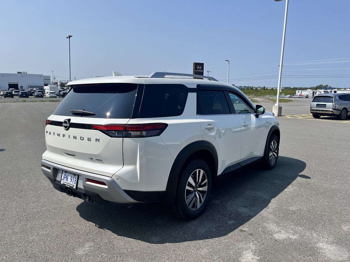 2023 Nissan Pathfinder SL — снимка 1