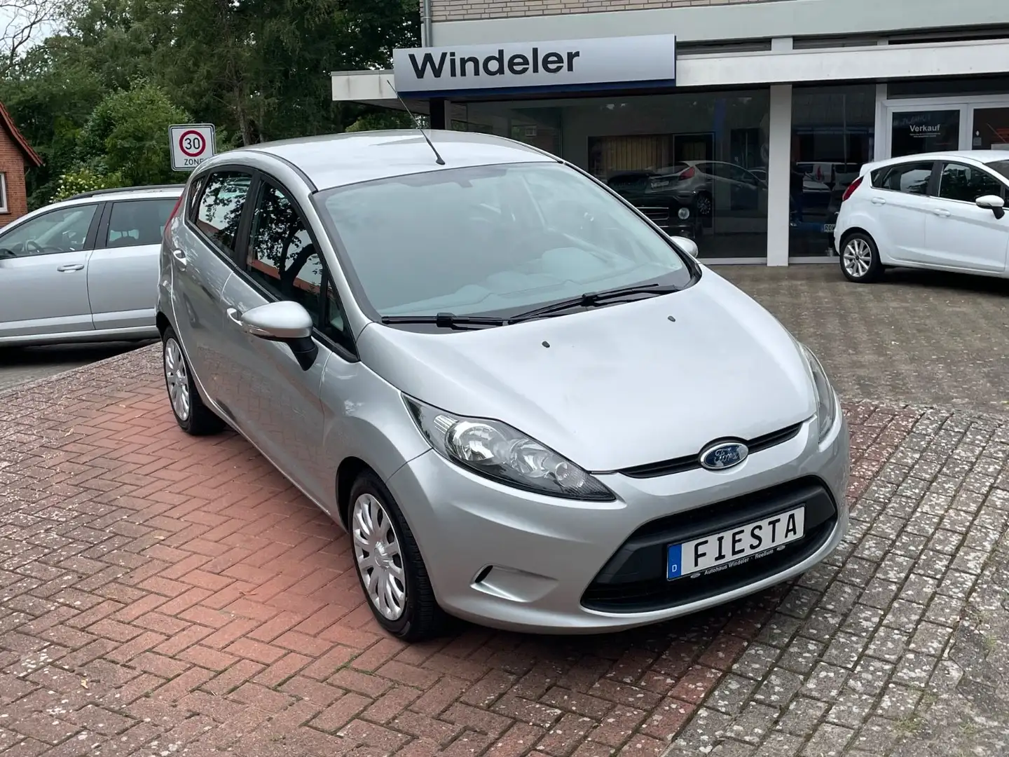 Ford Fiesta 1,25 Trend Silber - 1