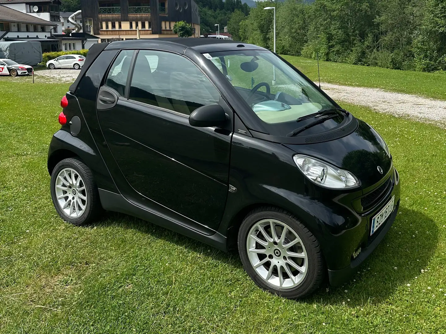 smart forTwo smart cabrio Passion Schwarz - 1