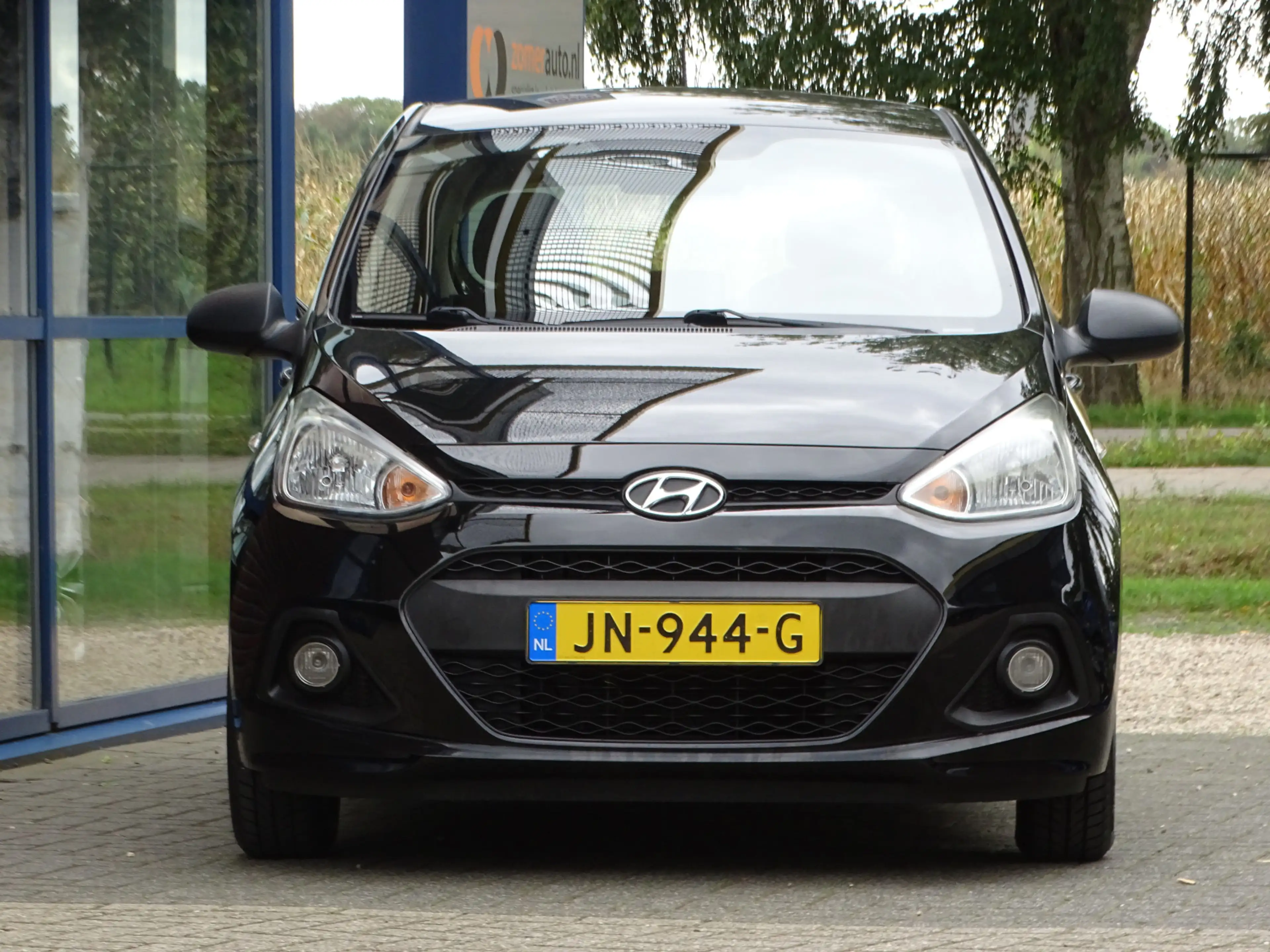 Hyundai i10 1.0i Go! — photo 14