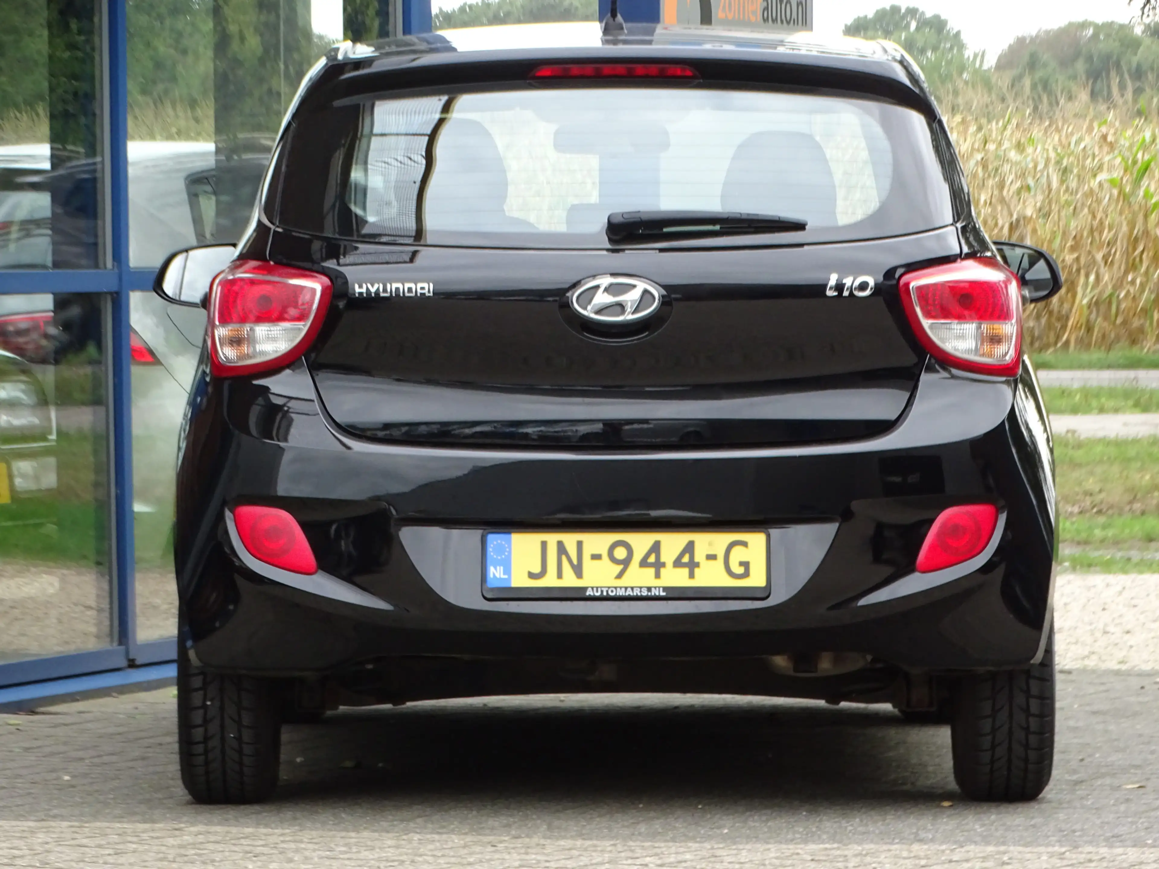 Hyundai i10 1.0i Go! — photo 15