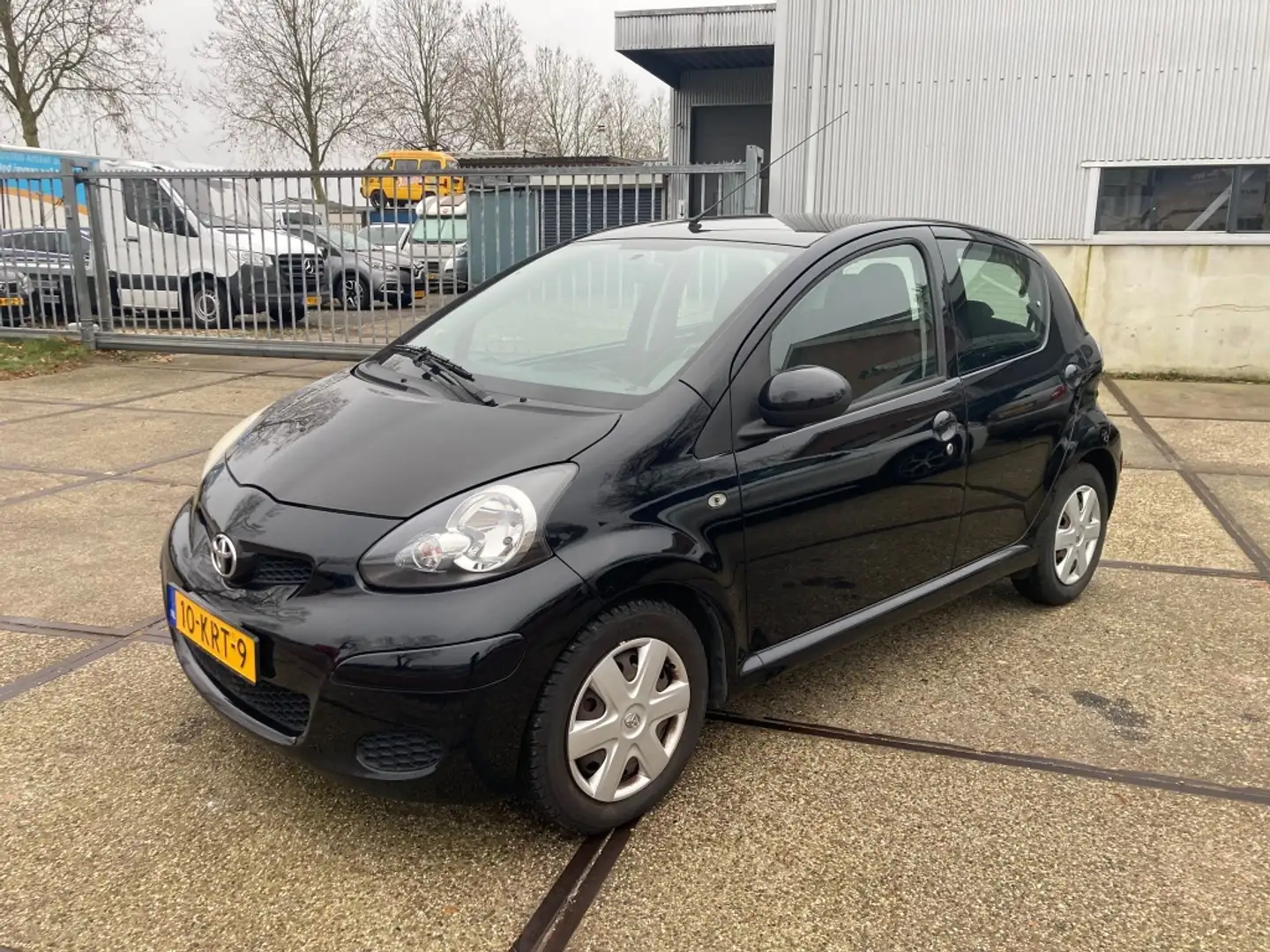 Toyota Aygo 1.0-12V Comfort Schwarz - 1