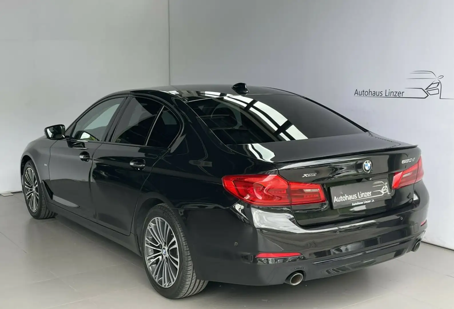 BMW 520 d xDrive *LED*ACC*360°CAM*Sportsitze*AmbienteB* Schwarz - 2