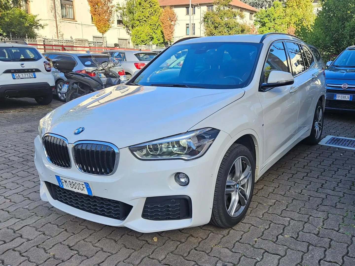 BMW X1 X1 xdrive25d Msport auto 231CV PELLE-TETTO Bianco - 2