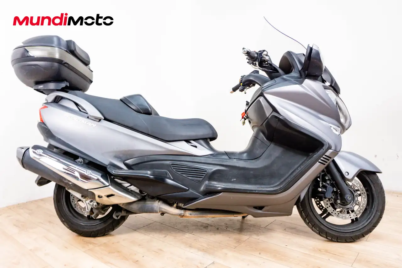 Suzuki Burgman 650