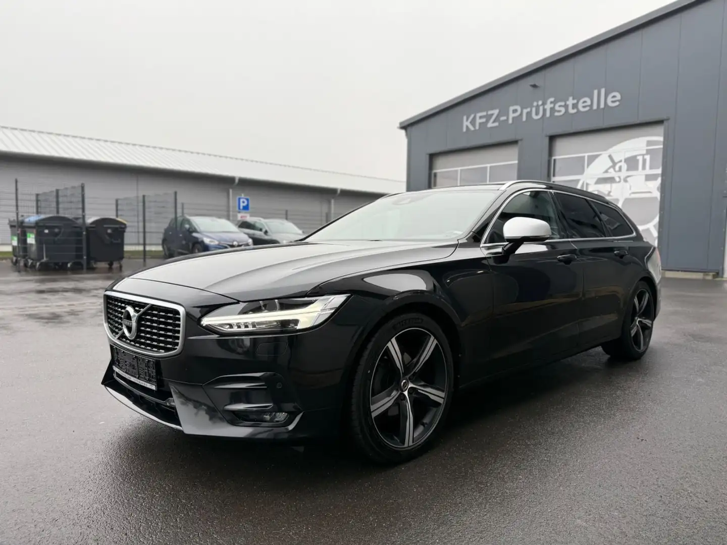 Volvo V90 Kombi D4 R Design,LED,Kamera,Nappa,BLIS,Keyl Schwarz - 2