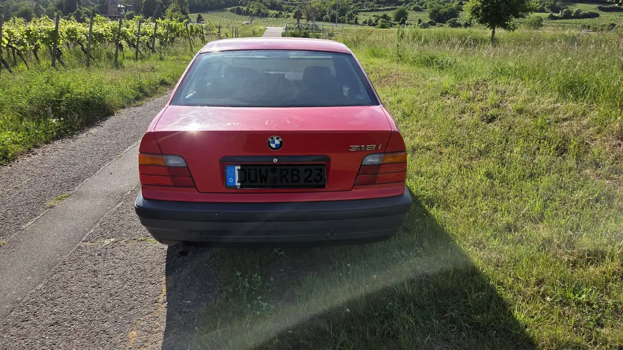 BMW 318i, foto 5
