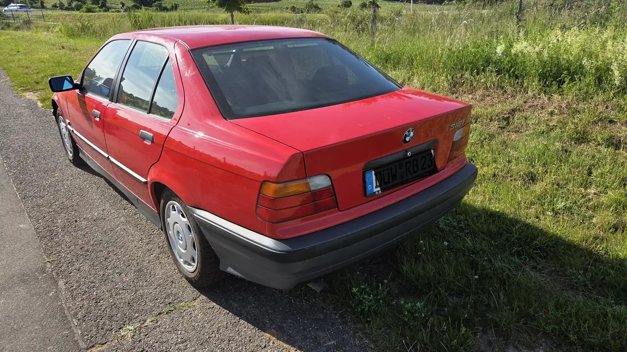 BMW 318i, foto 6