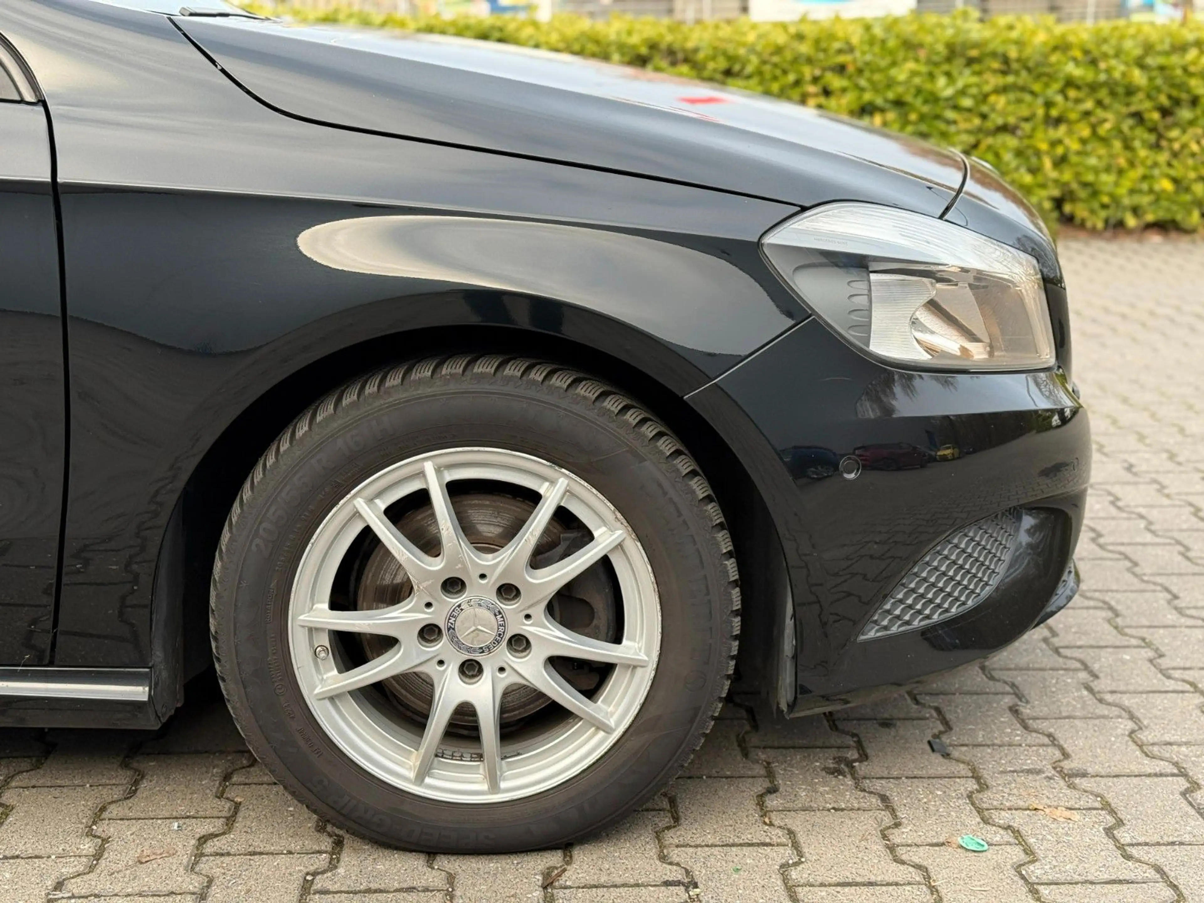 Mercedes-Benz A 180 BlueEfficiency* Sportsitze* Navi* — photo 8