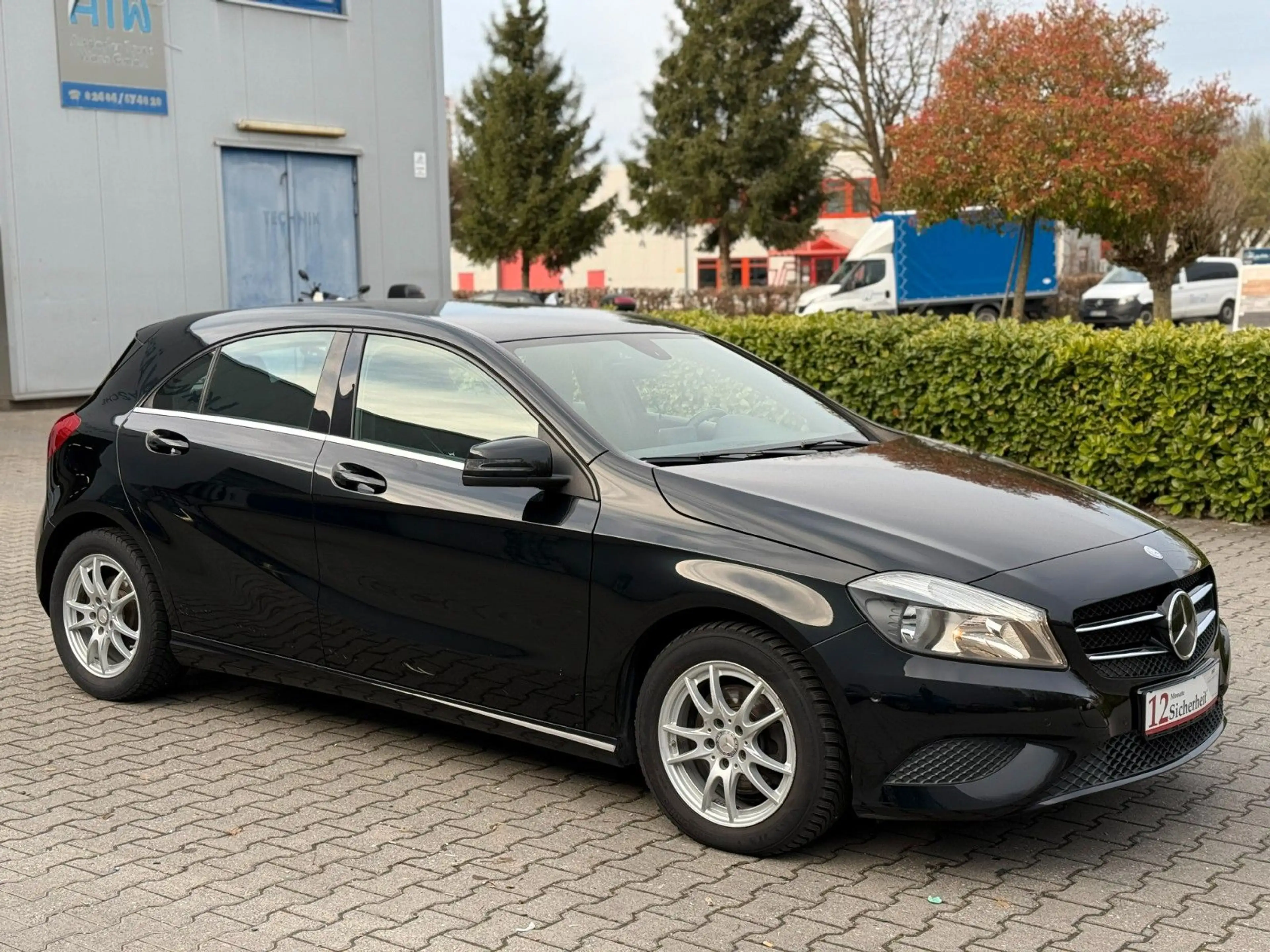 Mercedes-Benz A 180 BlueEfficiency* Sportsitze* Navi*
