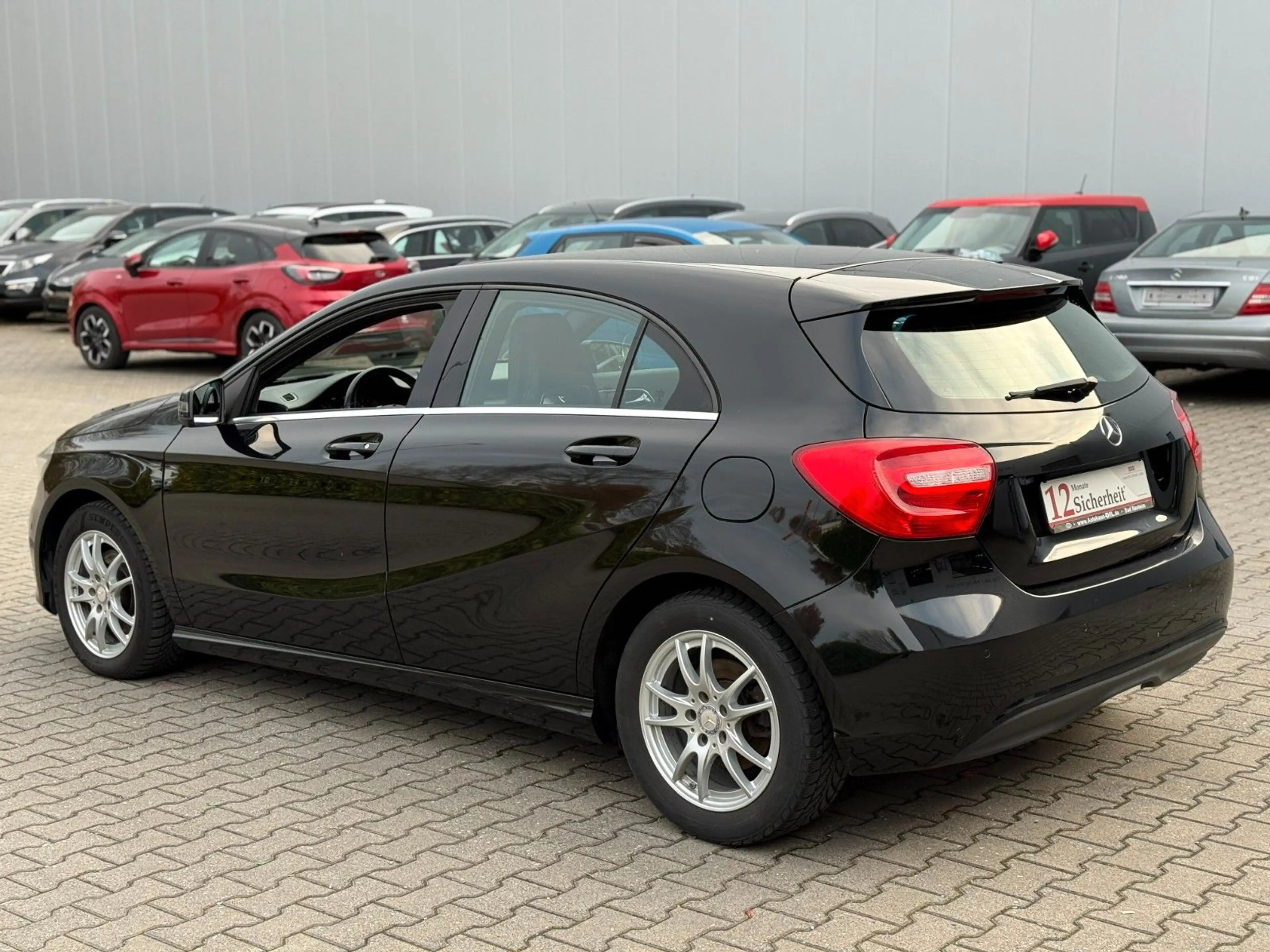 Mercedes-Benz A 180 BlueEfficiency* Sportsitze* Navi* — photo 13