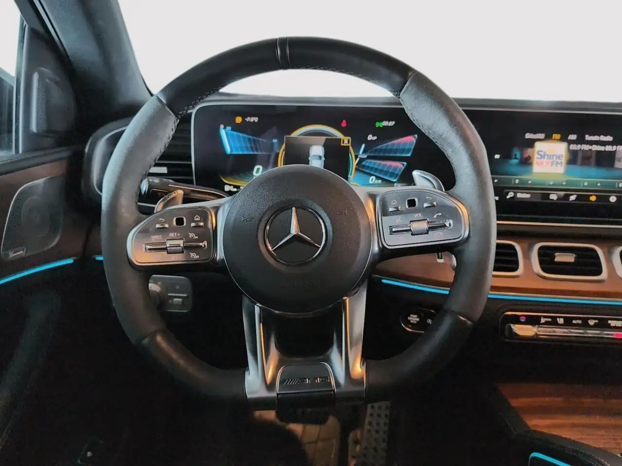 Mercedes-Benz GLE снимка Mercedes-Benz GLE