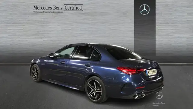 Mercedes-Benz C-Class view 4