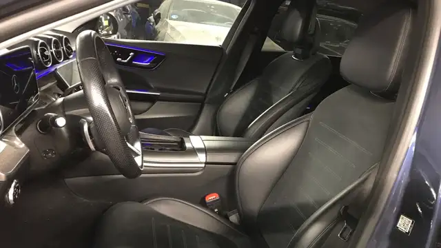 Mercedes-Benz C-Class view 7
