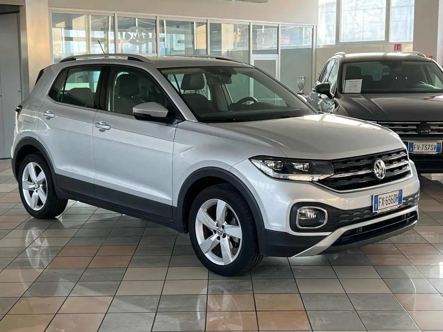 Volkswagen T-Cross 1.0 TSI 115 CV Advanced BMT Argent - 2