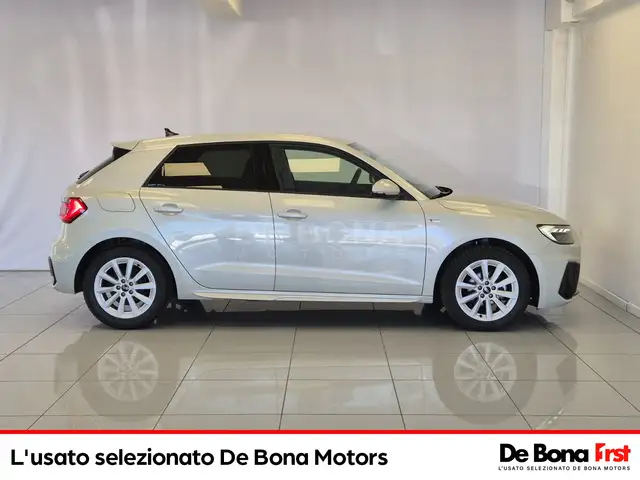Audi A1 view 6