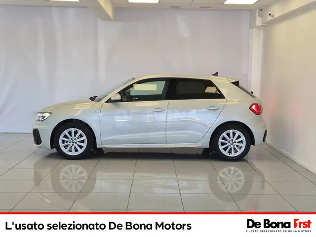 Audi A1 view 3