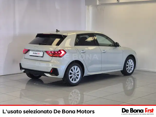 Audi A1 view 4