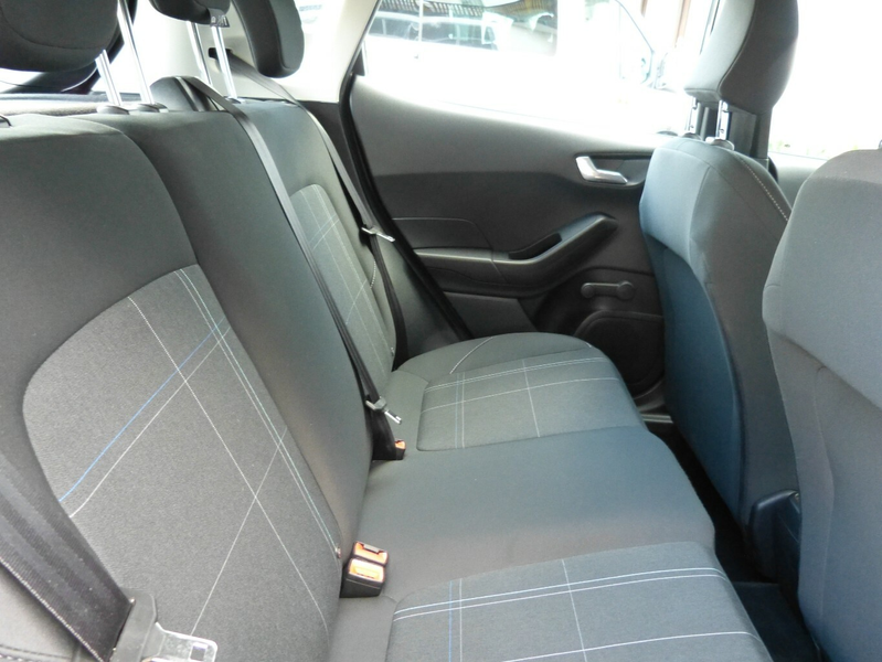 Ford Fiesta Trend 1.1 [KLIMA/PDC/NUR 35.610 KM] — photo 13