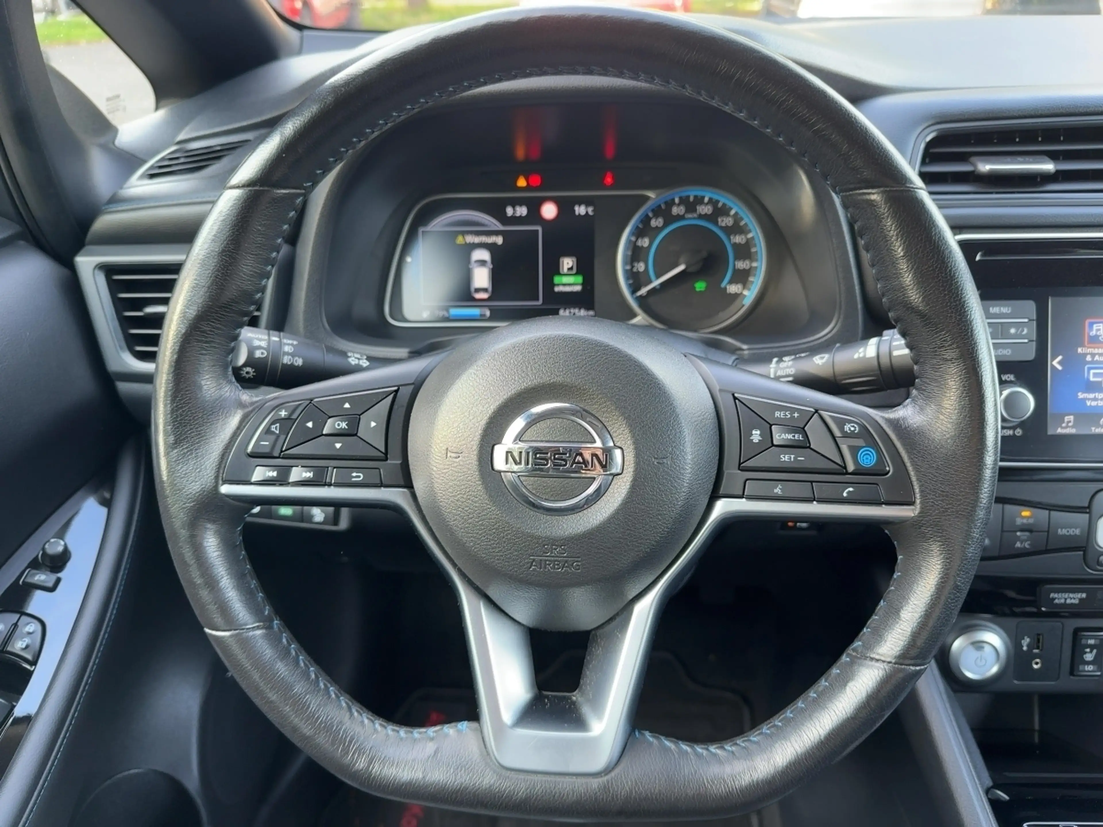 Nissan Leaf ZE1 40kWh TEKNA 122PS NAVI — photo 9