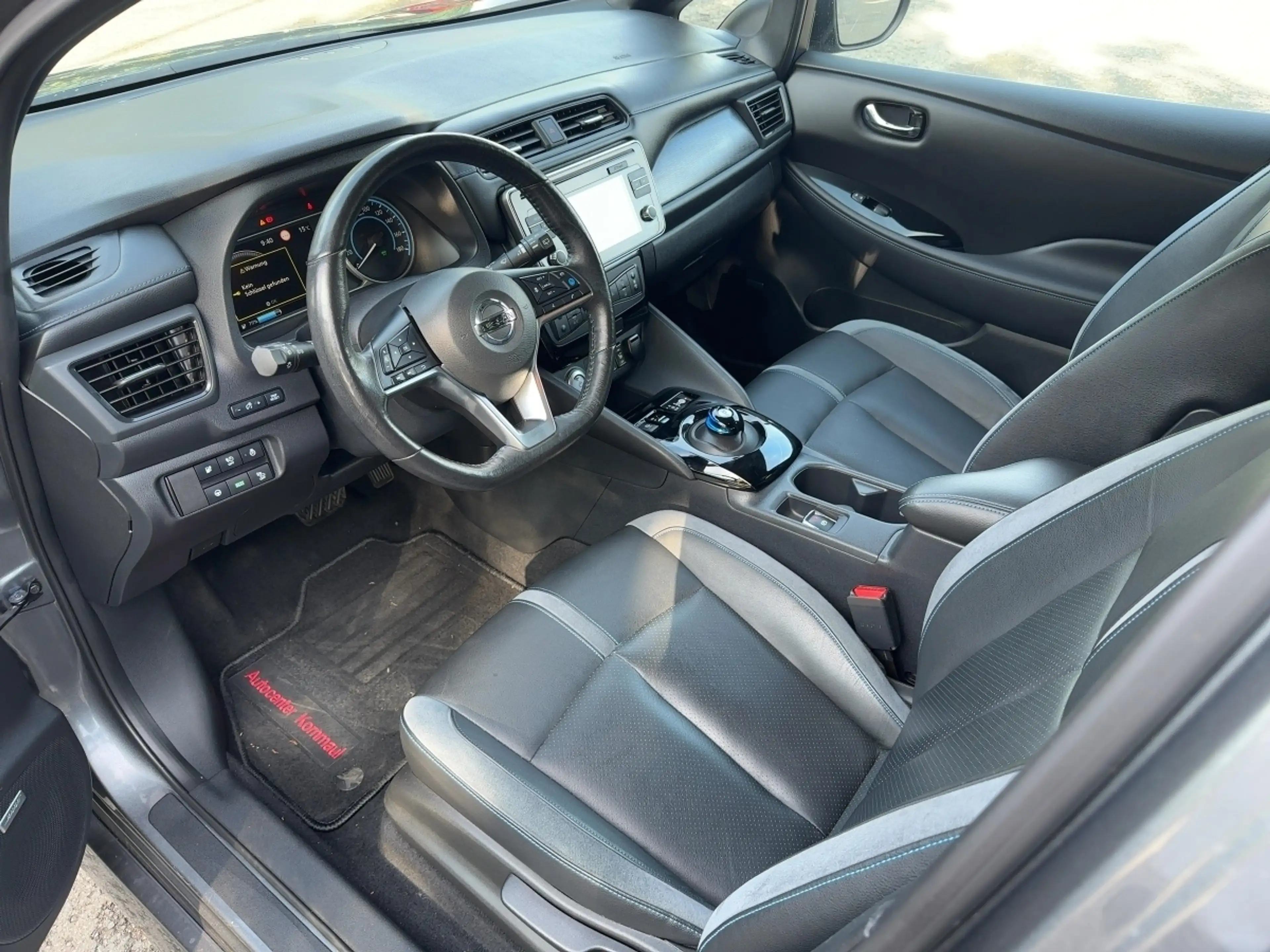 Nissan Leaf ZE1 40kWh TEKNA 122PS NAVI — photo 15