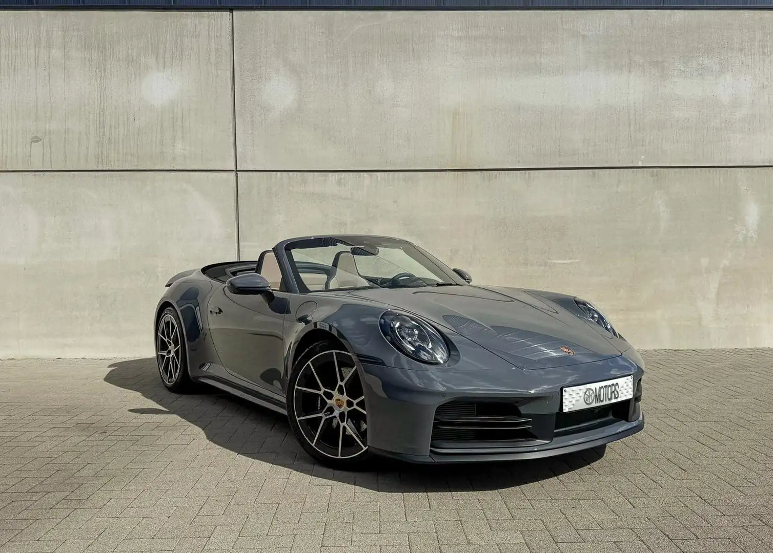 Porsche 992 911 Carrera Cabriolet PDK*BOSE*LIFT*Surround* Gris - 1