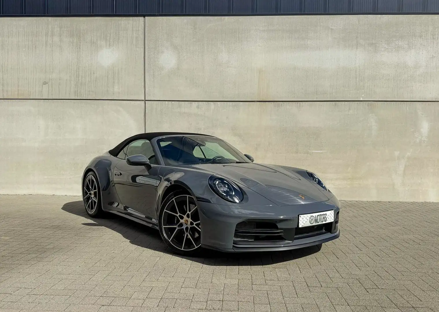 Porsche 992 911 Carrera Cabriolet PDK*BOSE*LIFT*Surround* Gris - 2