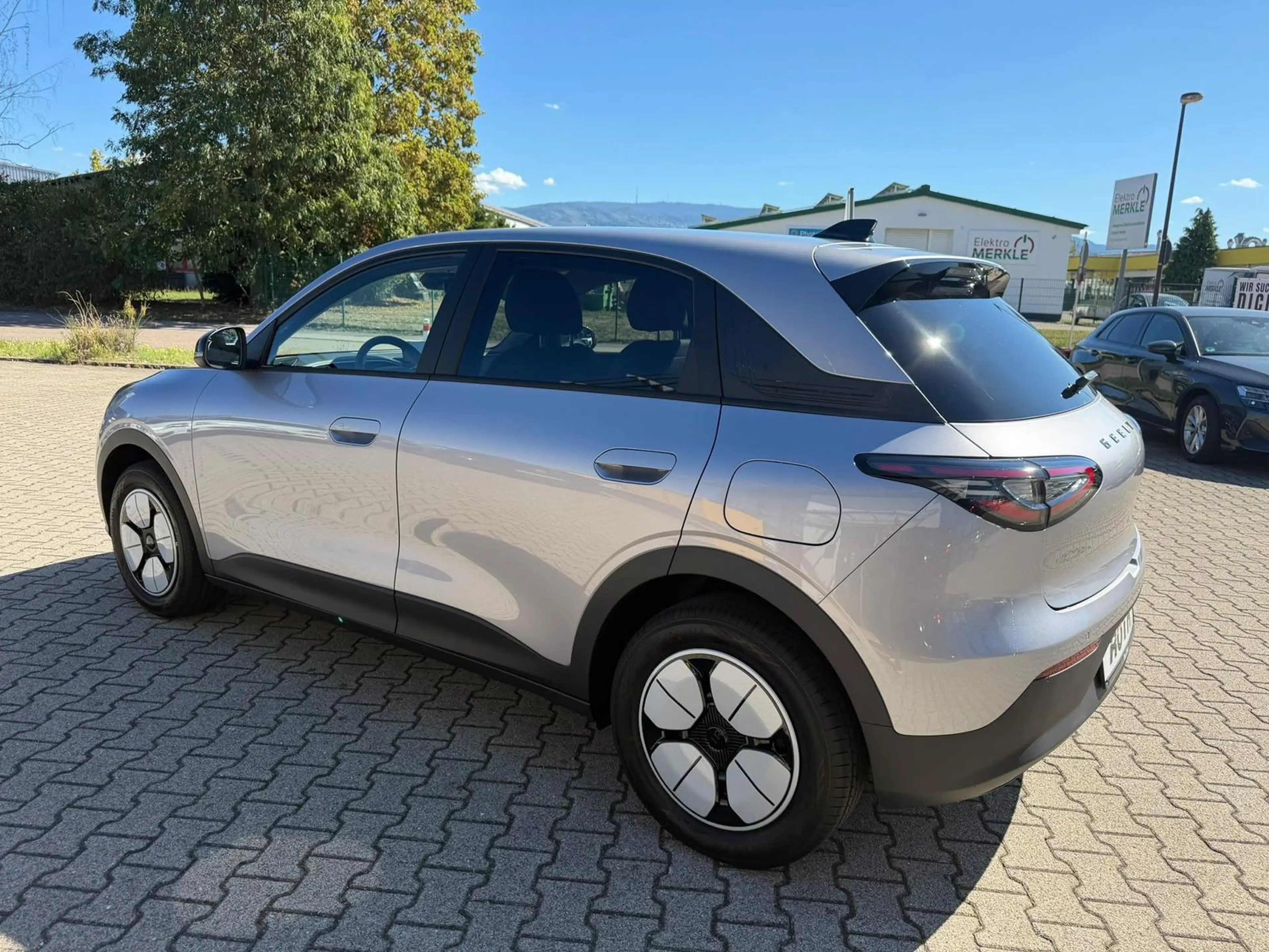 Geely 47,14 kwh MAX *LED*Kamera*ACC*Navi*PDC* — photo 5