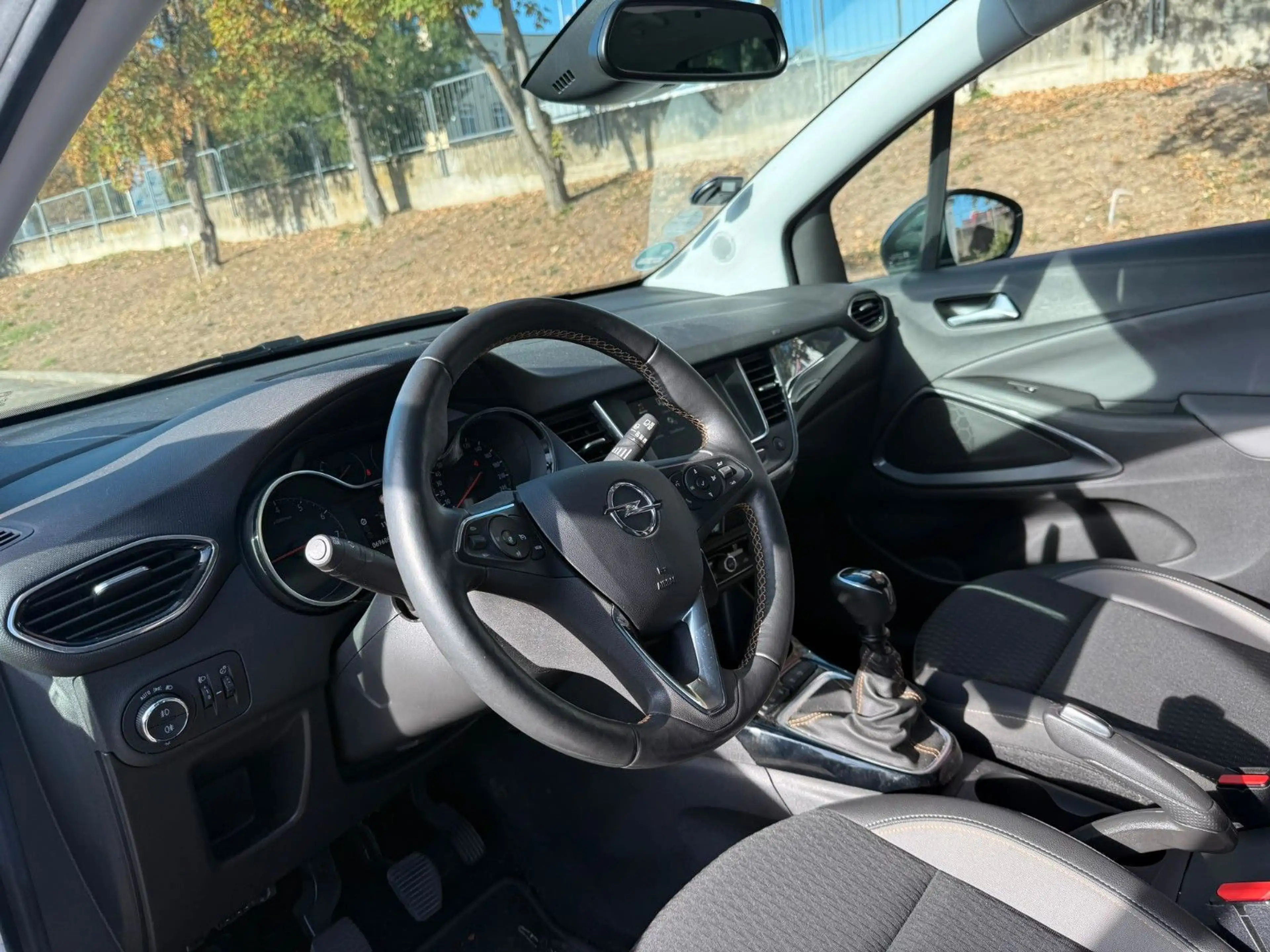 Opel Crossland X Innovation/LED/Teilleder/Kamera — photo 11