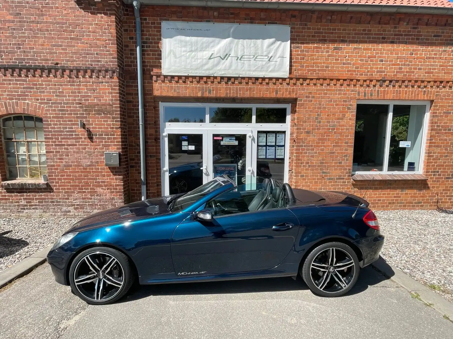 Mercedes-Benz SLK 280 Roadster Navi+Bi-Xenon+18"+Leder Airscar Kék - 1
