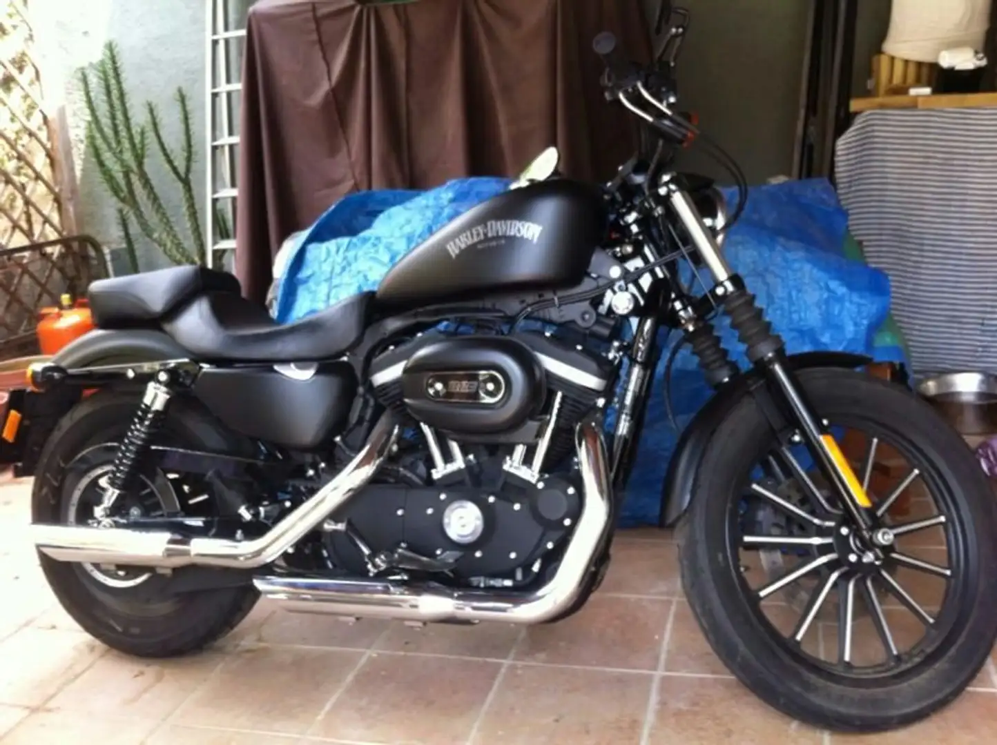 Harley-Davidson Iron 883 Černá - 2