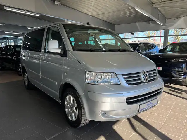 Volkswagen T5 2.5 TDI Multivan SCHWUNGSCHEIBE+KUPPLUNG NEU