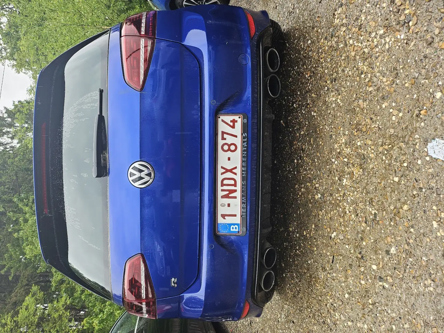 Volkswagen Golf R plava - 2